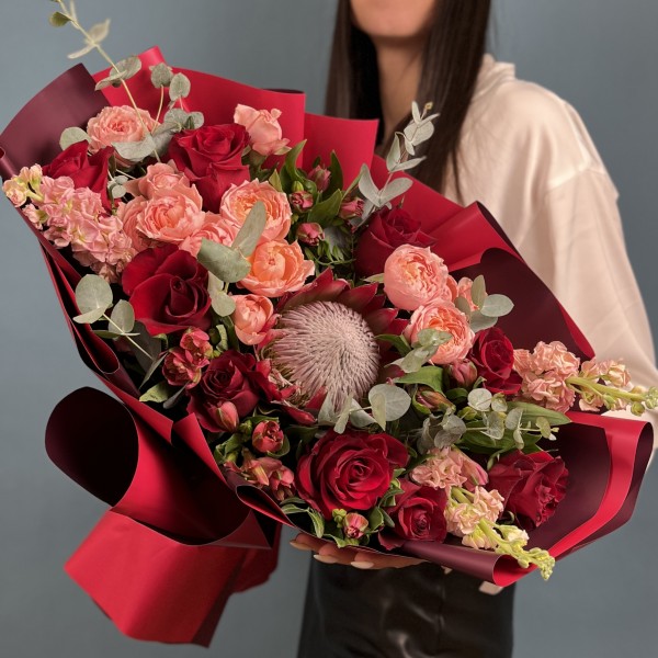 Авторский букет Сияние протеи